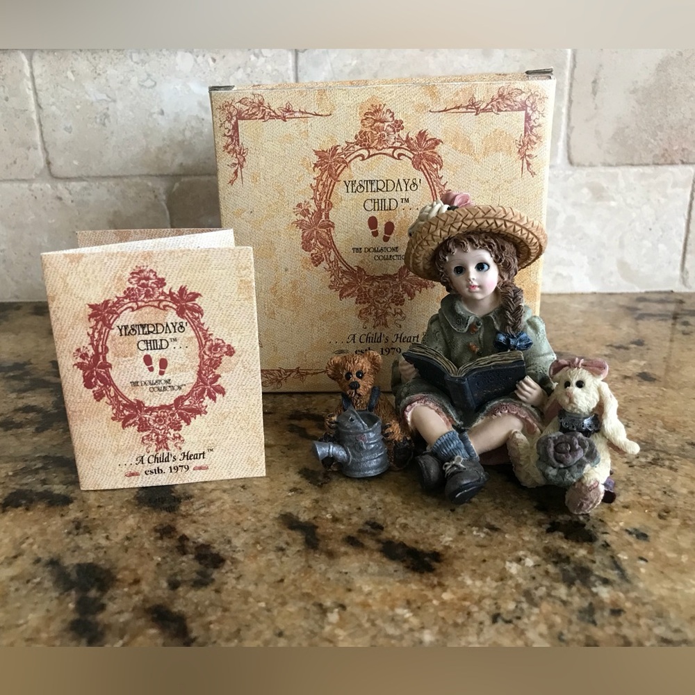Boyds Yesterdays Child Dollstone Collection 1997 Julia with Emmy Lou 1st Ed.